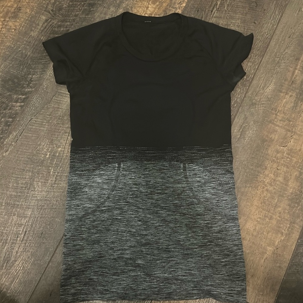 Lululemon size 6 swiftly tech